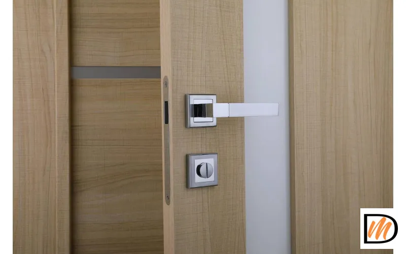 Ручка дверная FUKOKU MH-28 SC/CP-S раздельная на квадратной розетке, цвет мат.хром/хром, ЦАМ