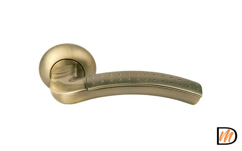 Ручка дверная ПАЛАЦЦО MH-02P MAB/AB на круглой розетке цвет бронза/античная, с перфорацией, ЦАМ