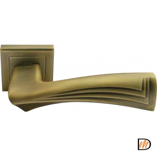 ВОЛНЫ, ручка дверная MH-34 COF-S, на квадратной накладке, цвет - кофе