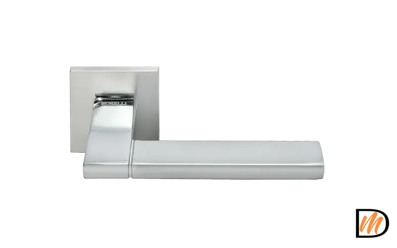Ручка дверная YSTAD MH-47-S6 SC/CP на квадртаной накладке, цвет мат.хром/хром, ЦАМ