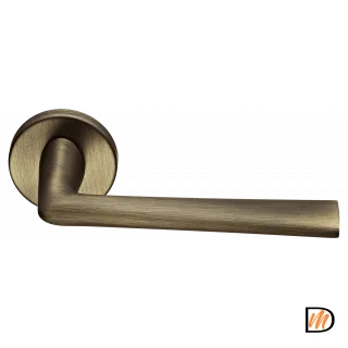 Ручка дверная THE FORCE R5 CAFFE раздельная на круглой розетке 7 мм, цвет кофе, ЦАМ