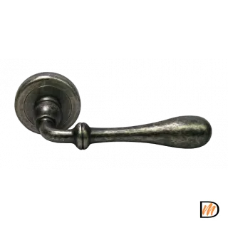 Ручка дверная MARY CC-2 FEA раздельная на круглой розетке, цвет состаренное серебро, латунь